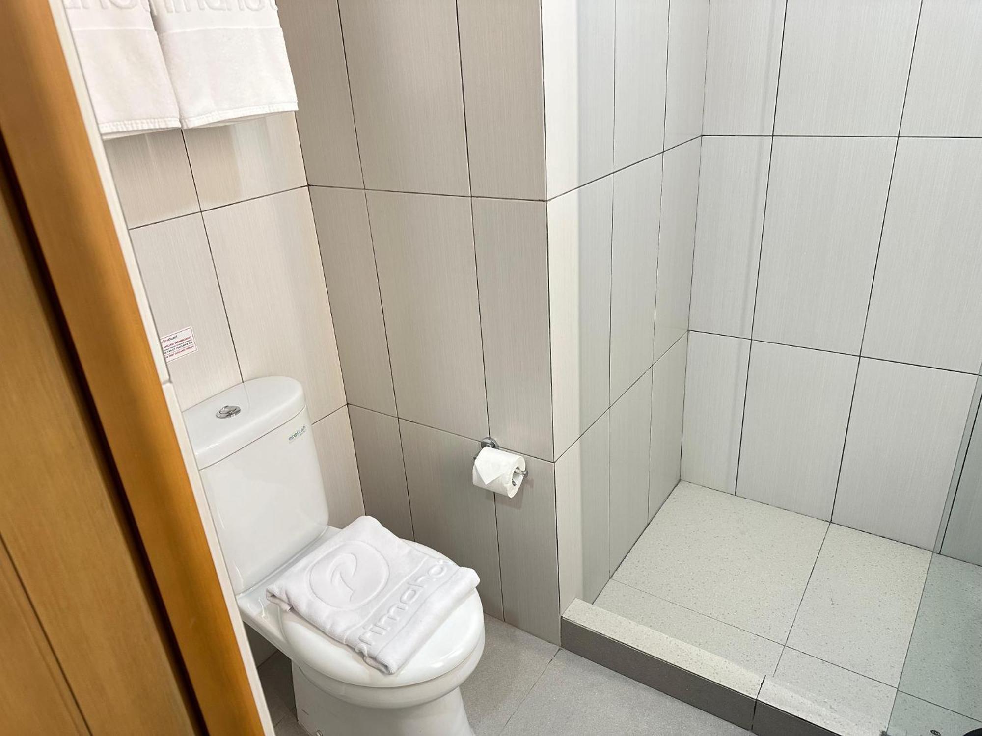 D'Primahotel Jemursari Σουραμπάγια Εξωτερικό φωτογραφία