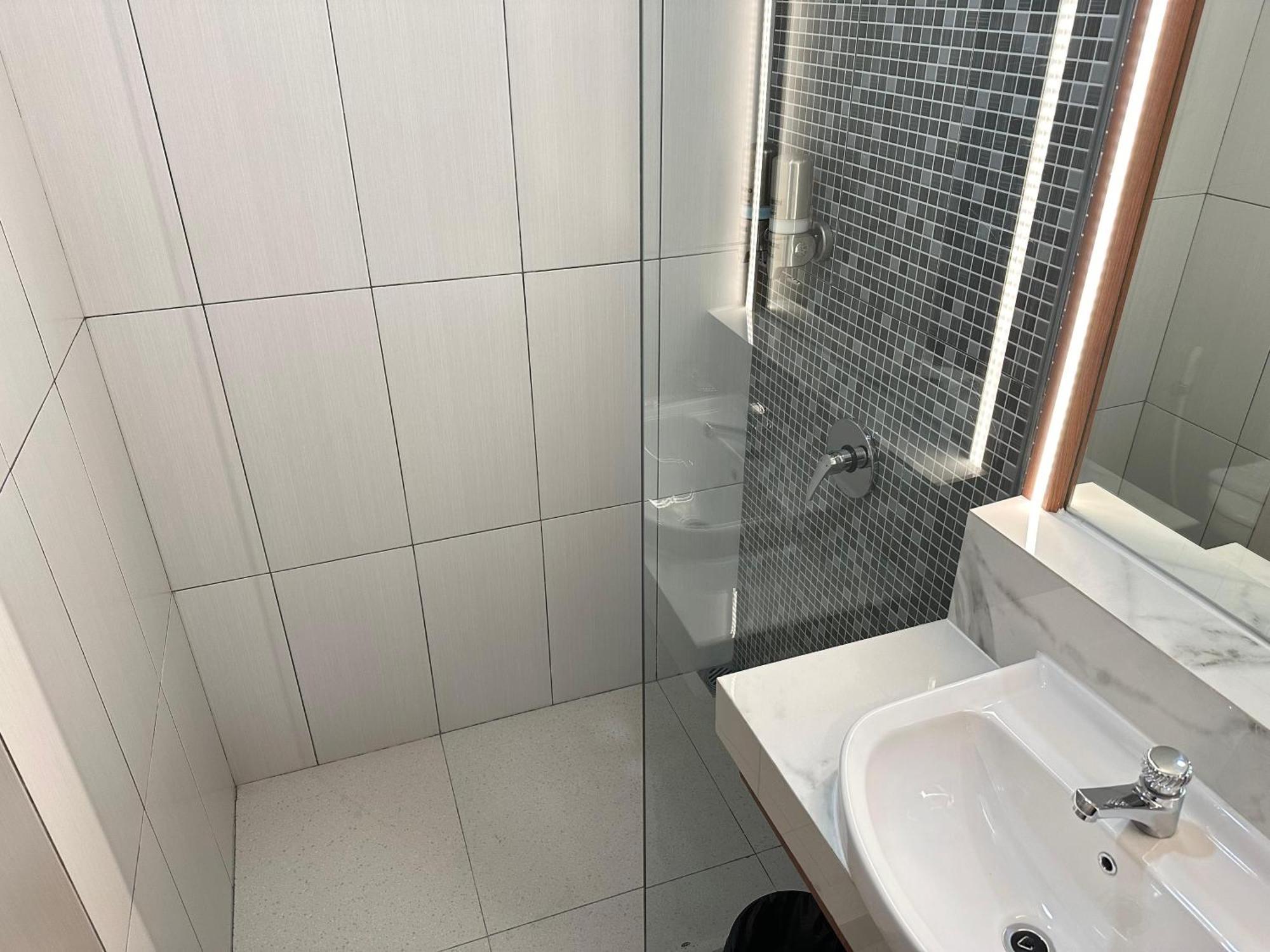 D'Primahotel Jemursari Σουραμπάγια Εξωτερικό φωτογραφία