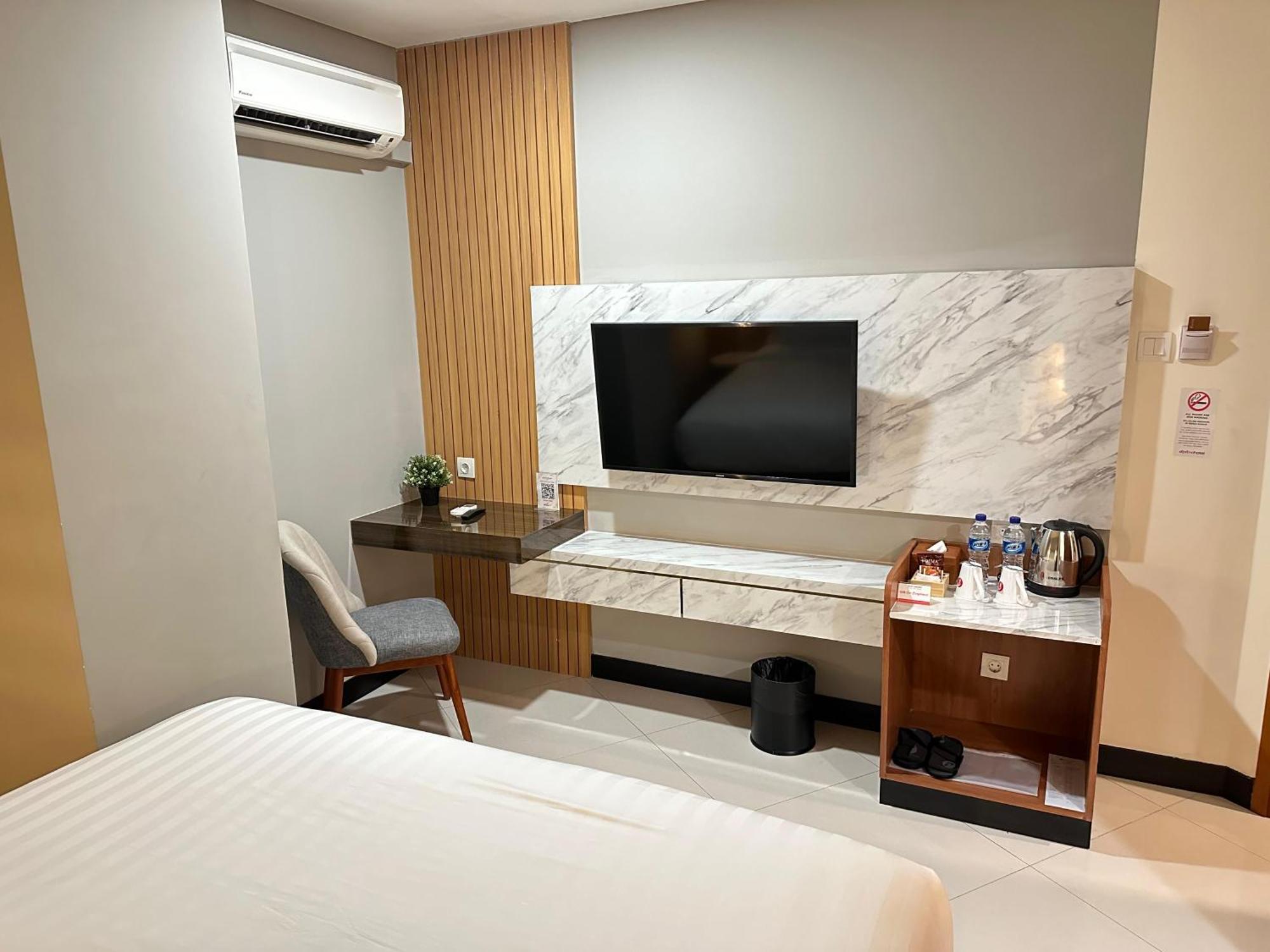 D'Primahotel Jemursari Σουραμπάγια Εξωτερικό φωτογραφία